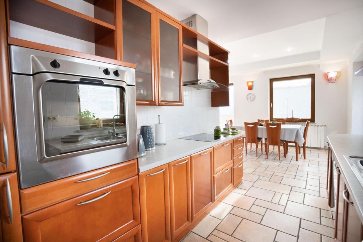 Apartment Ajdi Ajdovščina Bagian luar foto